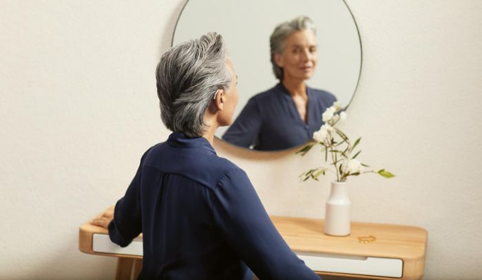 Personas con Audífonos - Audio Pina